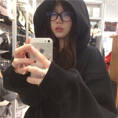 汽车女窃贼